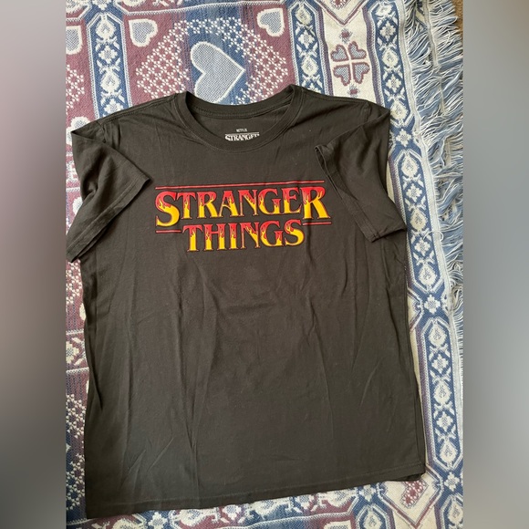 Netflix Stranger Things Tee - Picture 1 of 4